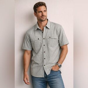 Patagonia Plaid Short Sleeve Button-Up Shirt size Large